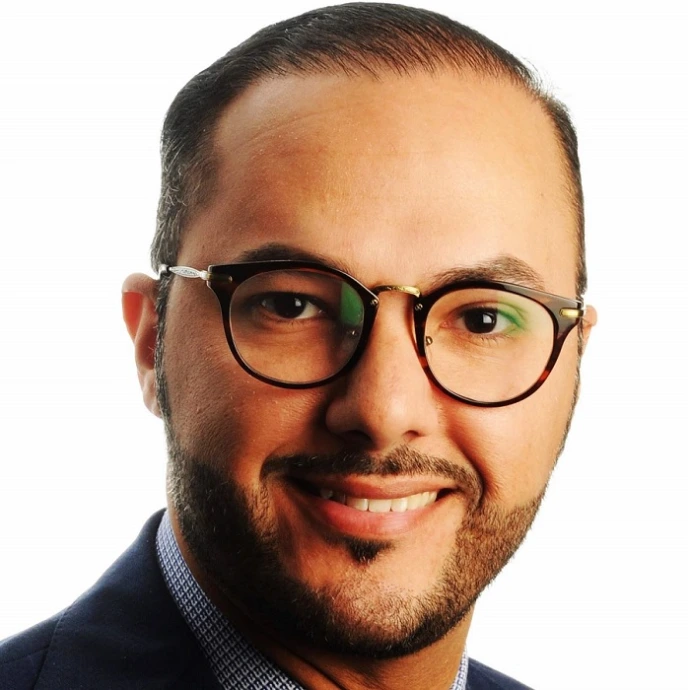 Saeed Bin Hamri Consultant Urologist and Chairman, Urology Department, SMC Hospitals / King Fahad Medical City, Riyadh, Saudi Arabia. Expert in minimally invasive uro-surgery, flexible ureterorenoscopy, and laser technologies; founding member and Vice-President of the International Urolithiasis Society, with strong focus on advanced stone management.