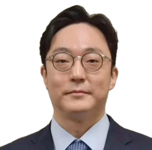 Sung Yong Cho Professor of Urology and Head of the Stone-Endourology Center, Seoul National University Hospital, Seoul, South Korea. Leading expert in complex stone disease management, flexible ureteroscopy, and innovative endourologic approaches in Asia.